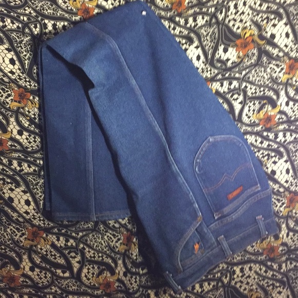 Wrangler Jeans - Picture 2 of 4